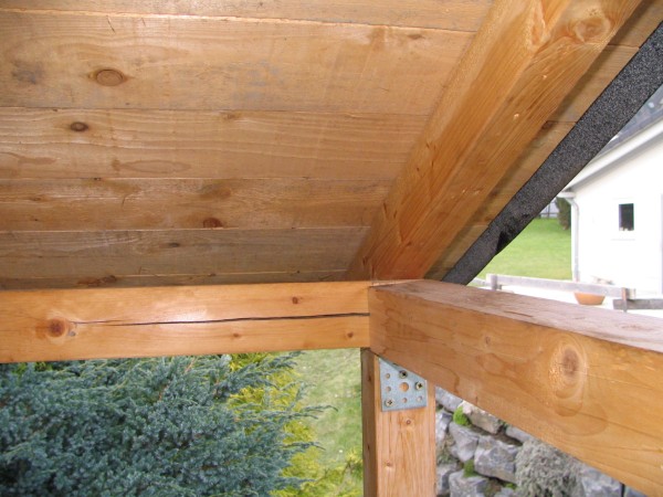 Verstrebung der Dachkonstruktion 03