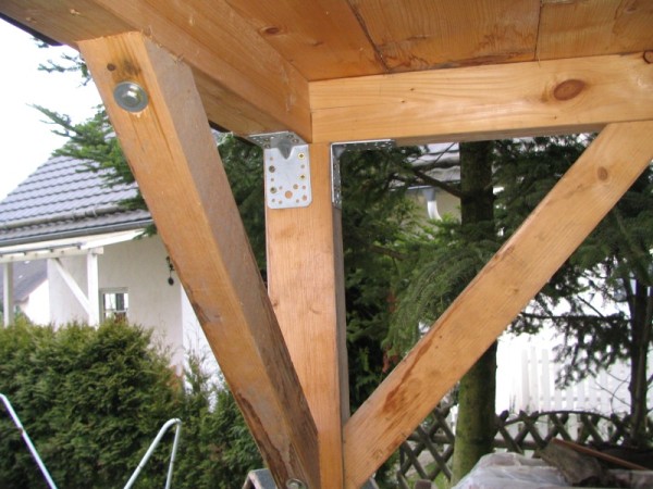 Verstrebung der Bodenkonstruktion 01